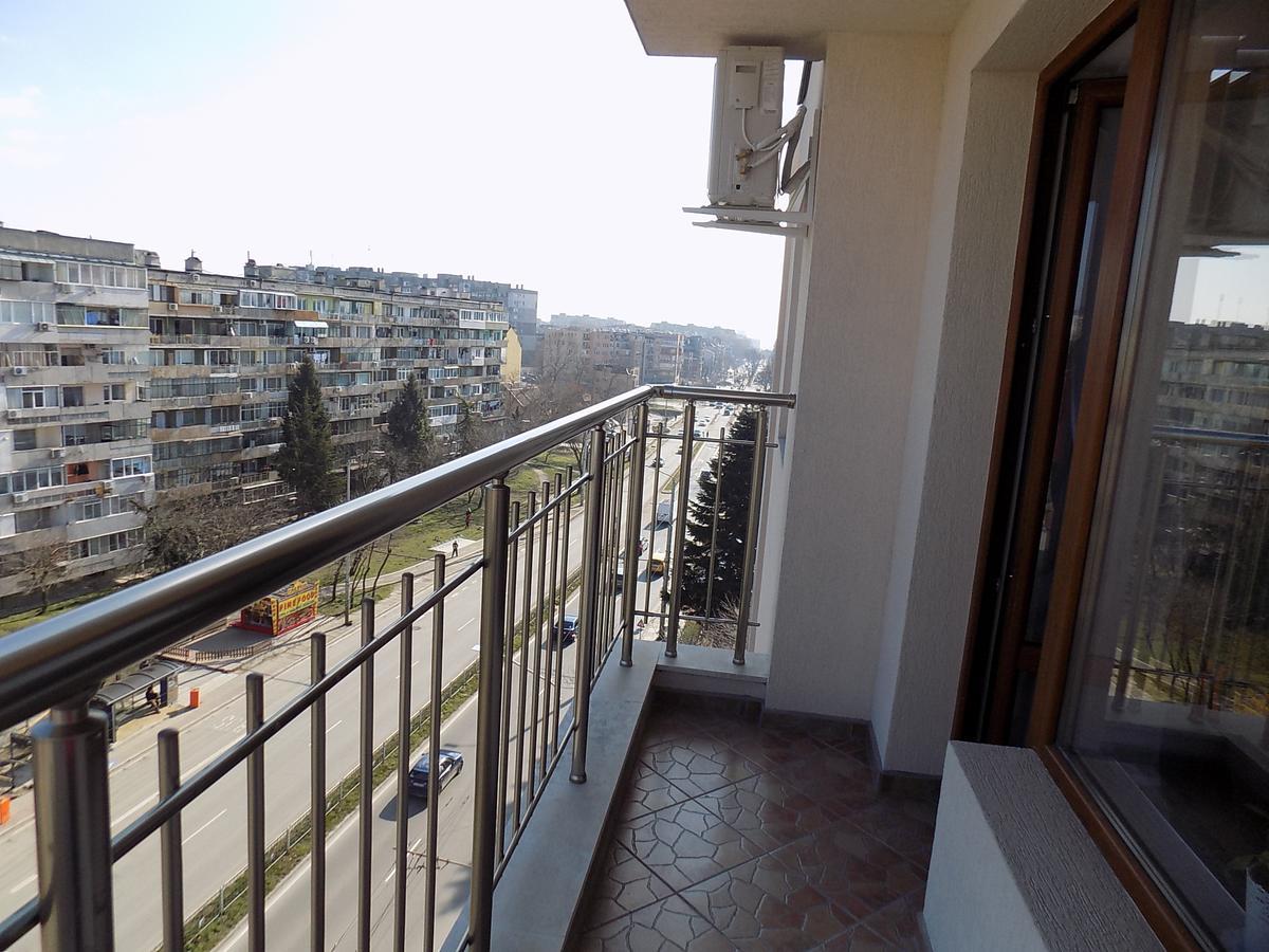Apartment Silvi Varna Esterno foto