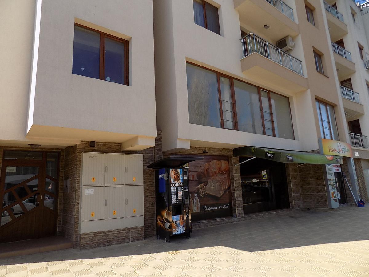 Apartment Silvi Varna Esterno foto